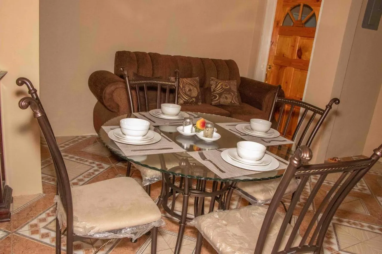 Bev'S Rosevilla Montego Bay